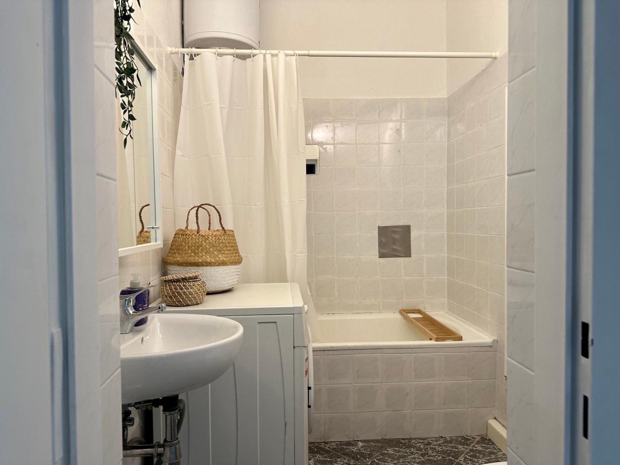 Spacious Apartment, 3 Min To U1 Reumannplatz Wenen Buitenkant foto