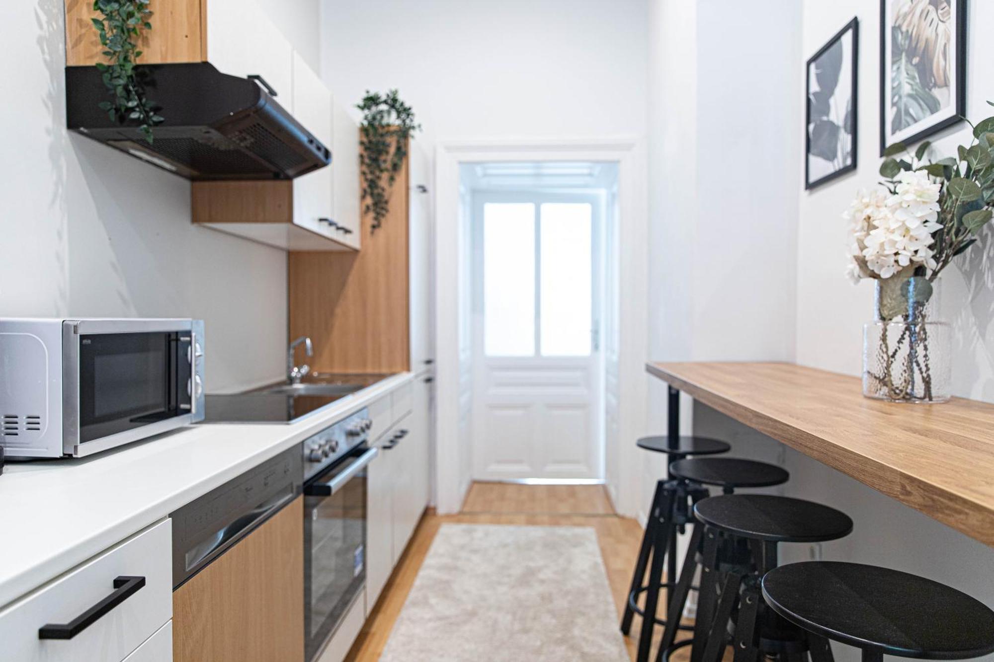 Spacious Apartment, 3 Min To U1 Reumannplatz Wenen Buitenkant foto
