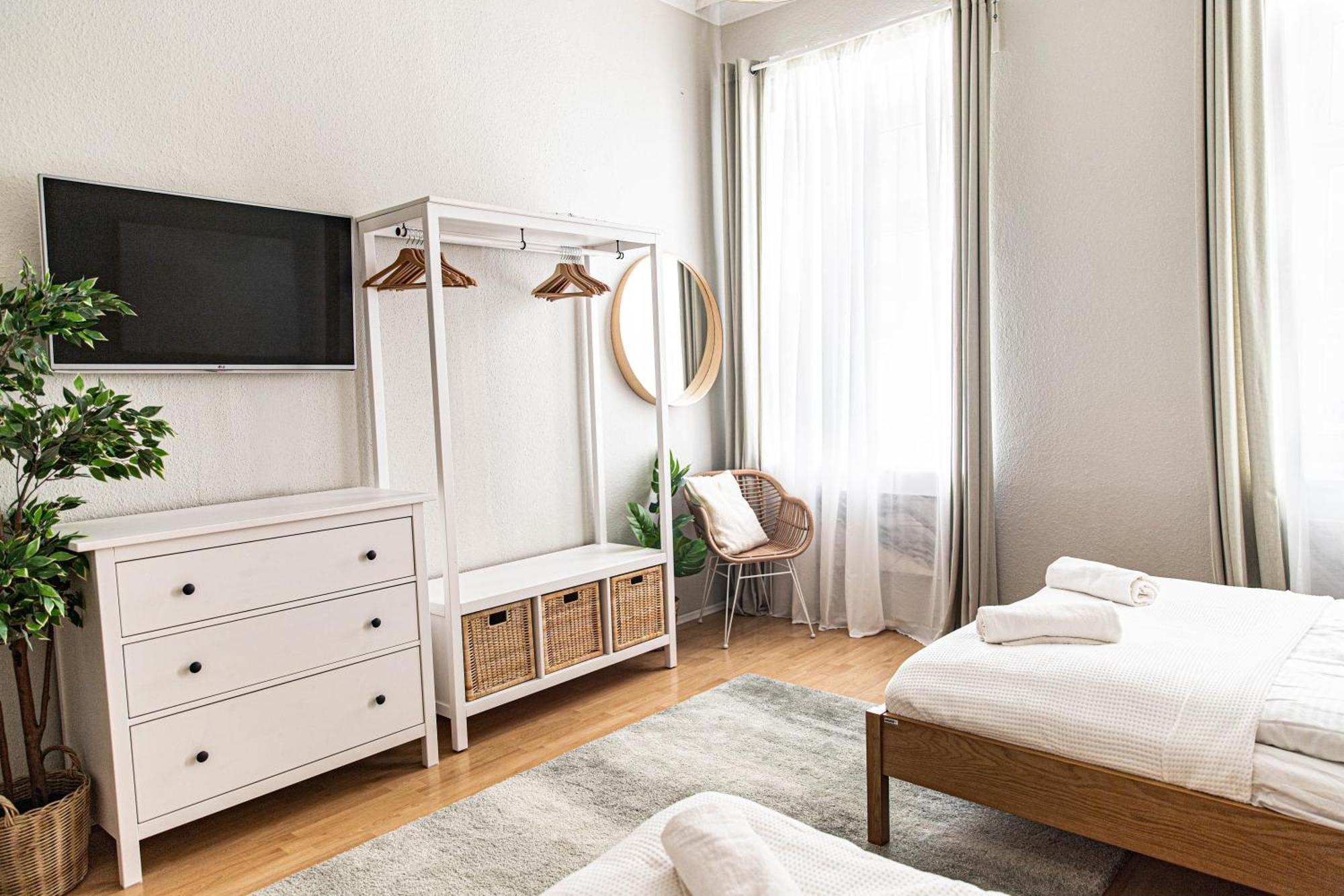 Spacious Apartment, 3 Min To U1 Reumannplatz Wenen Buitenkant foto